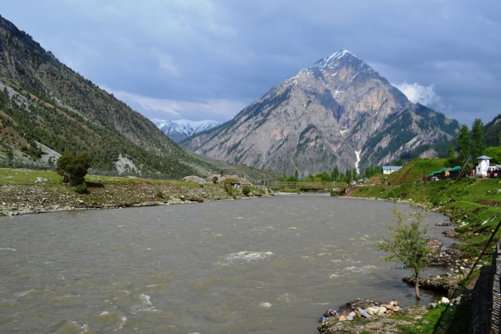 48 Hours on the Gurez Road